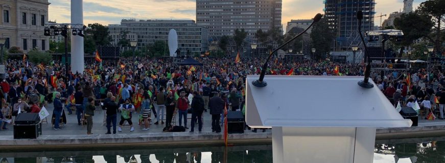 FOTOGRAFÍA. PLAZA COLON MADRID (ESPAÑA), 02.05.2021. Gran acto de cierre de campaña del 4M de VOX con Abascal, Monasteriuo y Garriga. Ñ Pueblo