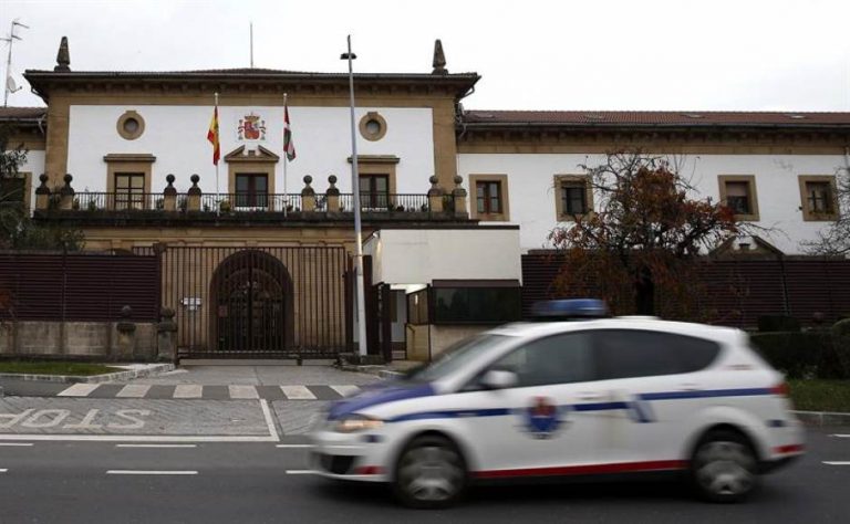 El Gobierno PSOE, Podemos e Izquierda Unida firma el traspaso de competencia de prisiones a Bildu del etarra Otegui y PNV