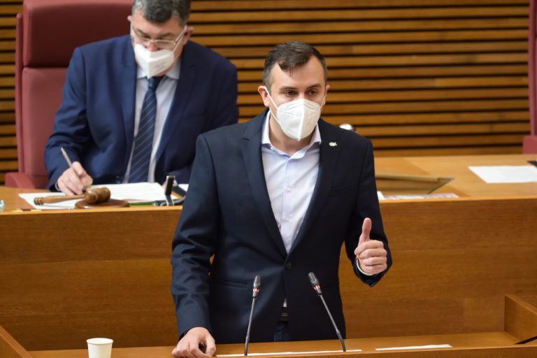 Pascual (VOX) al Botánico: «La gente acabará por hacerles un Pablo Iglesias: «cierren al salir»»