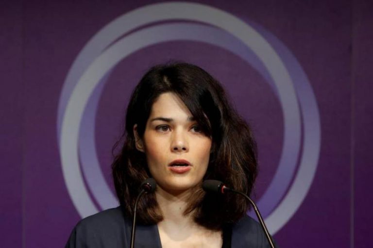La condenada diputada de Podemos Isa Serra deja el acta