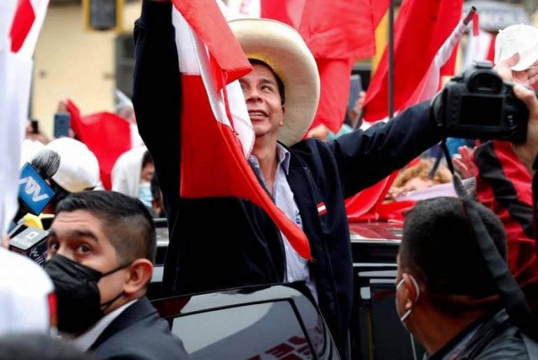 Elecciones Perú: El comunista Pedro Castillo se mantiene con más de 98.000 votos adelante de la derechista Keiko Fujimori tras contabilizarse el 94,90 % de las actas electorales