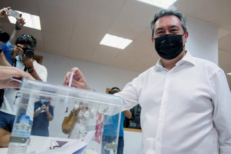 Juan Espadas gana las primarias del PSOE en Andalucía con el 55% de los votos frente al 38,43 % de Susana Díaz