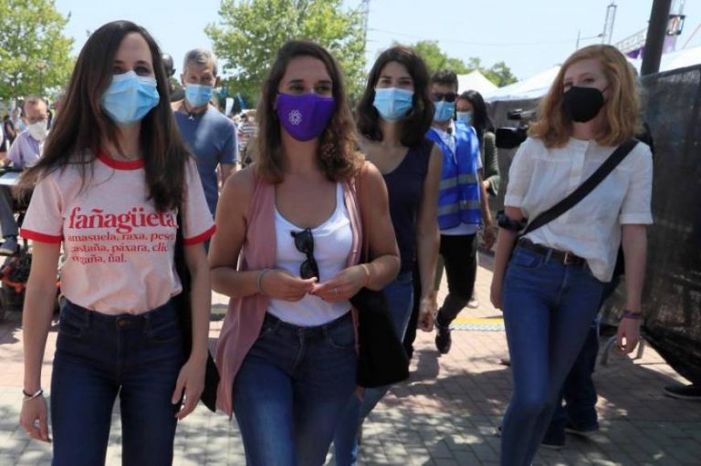 Pitos, abucheos y gritos de «mentiroso» y «sinvergüenza» en el Vistalegre VI de la sucesión de Pablo Iglesias