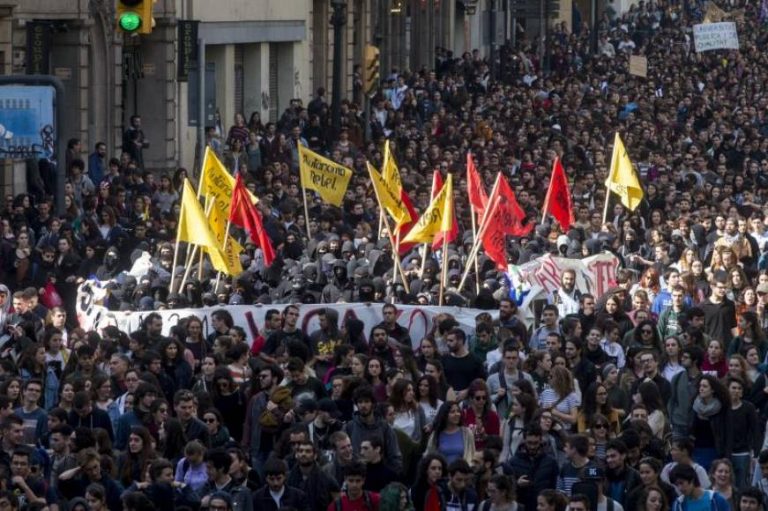 Piden más de 8 años de prisión para 13 estudiantes separatistas del Sindicato de estudiantes de los Países Catalanes