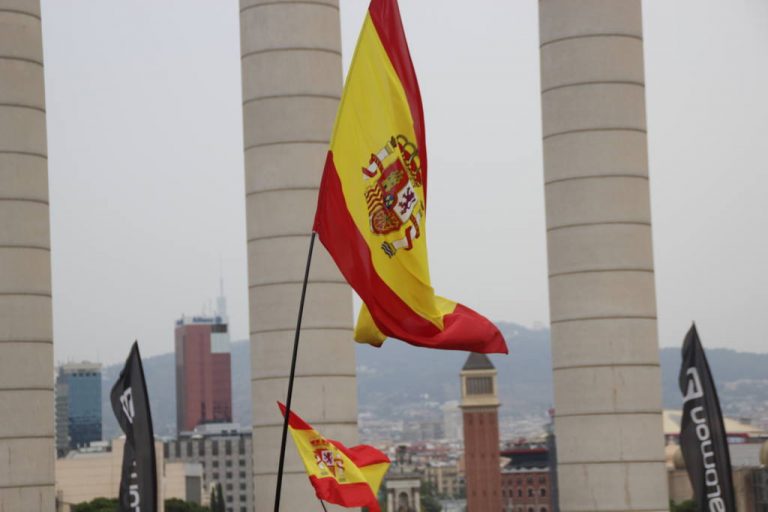 Los «Quita Lazos» se levantan contra Sánchez por la concesión de «sectarios indultos» al Procés