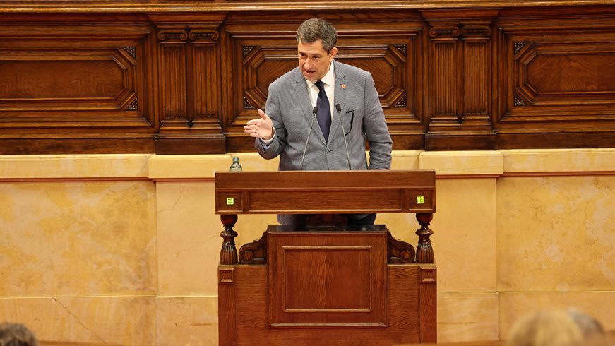 FOTOGRAFÍA. BARCELONA (ESPAÑA), JUNIO DE 2021. El portavoz adjunto del Grupo Parlamentario de VOX en la cámara catalana, Antonio Gallego Burgos. Ñ pueblo
