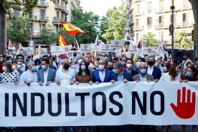 Concentración de Cs en Barcelona contra los indultos al Procés: «No en nuestro nombre»