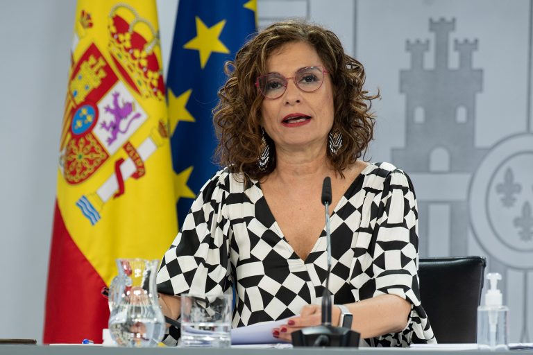 La portavoz del Gobierno pide «confianza» al pueblo español porque «los indultos» al Procés son legales