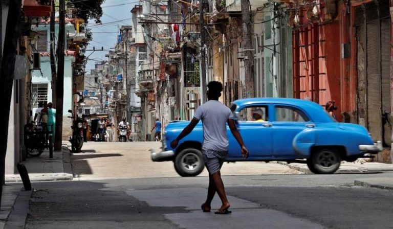 Sin información sobre los miles de manifestantes detenidos por las protestas del 11 de julio en Cuba y el régimen sigue deteniendo a más personas relacionadas