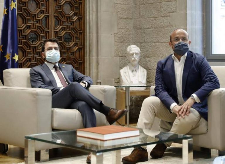 Aragonés (ERC) se reúne con el PP en la Generalidad para hablar sobre la hoja independentista del nuevo Gobierno de Cataluña