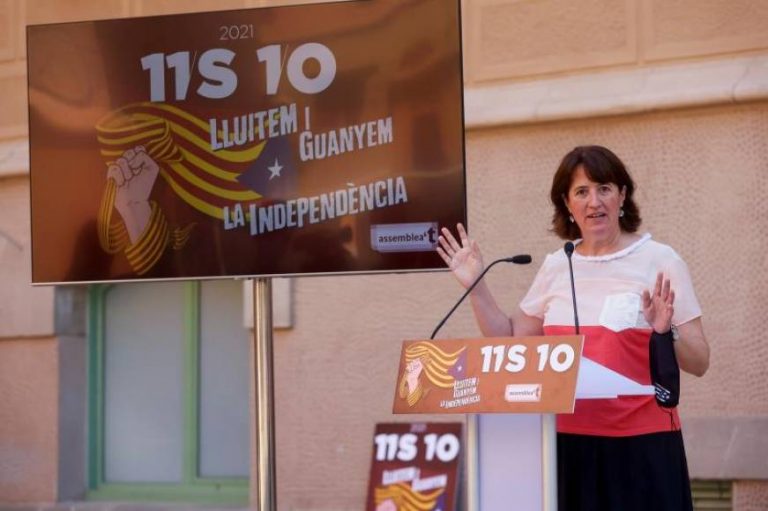 Antiespañola Elisenda Paluzie Hernández: El Gobierno «PSOE Podemos IU» es un «riesgo» para el separatismo