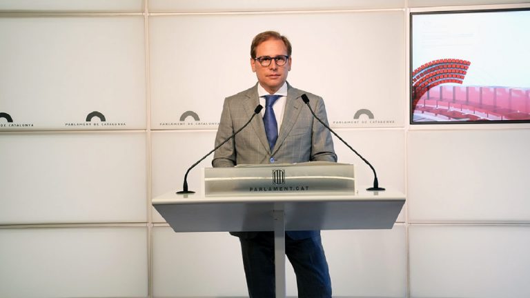 VOX exige que se «sancione» al profesor y colegio por «adoctrinar y hacer proselitismo separatista»