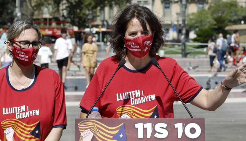 FOTOGRAFÍA. BARCELONA (ESPAÑA), 28.07.2021. La presidente de la principal organización antiespañola en Cataluña Asamblea Nacional Catalana (ANC), Elisensa Paluzie (d). Efe