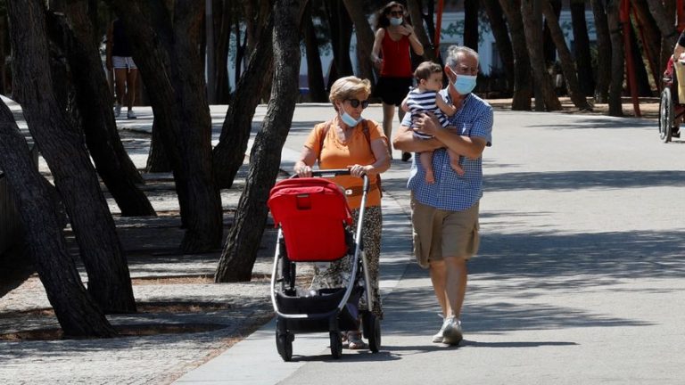 «Me siento abuela cuando veo lo cómplice que somos las dos»
