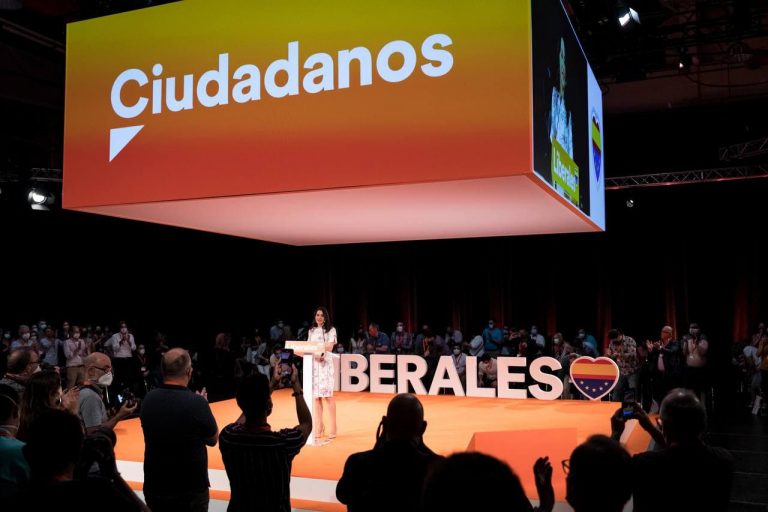 Cs: «Lamentamos que la inacción del PSOE y PP permita» al separatismo «perpetuar un atropello» del español en Cataluña