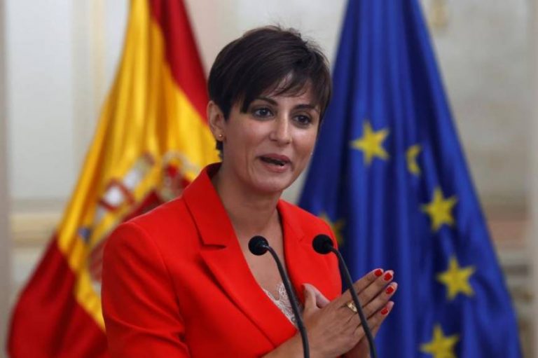 La portavoz del Gobierno Isabel Rodríguez: «No hay que tener miedo a los cambios (reforma de la Constitución)»