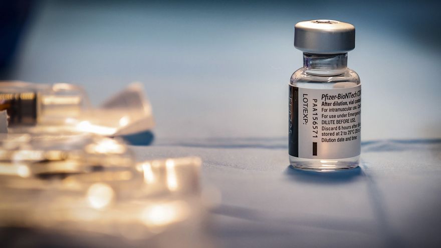 FOTOGRAFÍA. NUEVA YORK (ESTADOS UNIDOS DE AMÉRICA), 28.07.2021. Vista de la tercera dosis del experimento de la farmacéutica estadounidense Pfizer contra el COVID 19. Efe