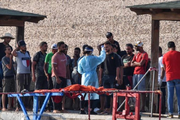 507 inmigrantes ilegales llegan a Italia a bordo de 20 embarcaciones en 24 horas