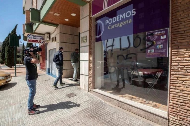 Protección de Datos multa a Podemos por grabar «matrículas de los coches» en Cartagena (Murcia)