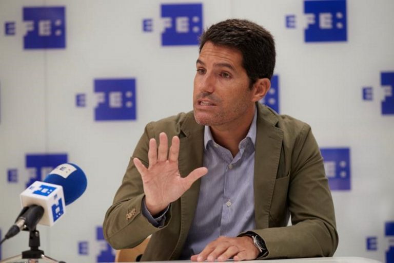 Cs promete apoyar la ampliación de El Prat si respeta los requisitos de la UE