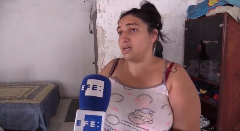 Vivir sin suministro eléctrico en la Cañada Real (España)