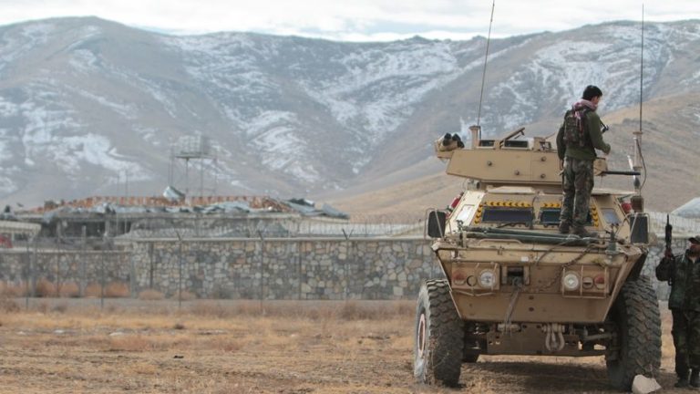 Los talibanes elevan a 23 las capitales de provincia capturadas en Afganistán