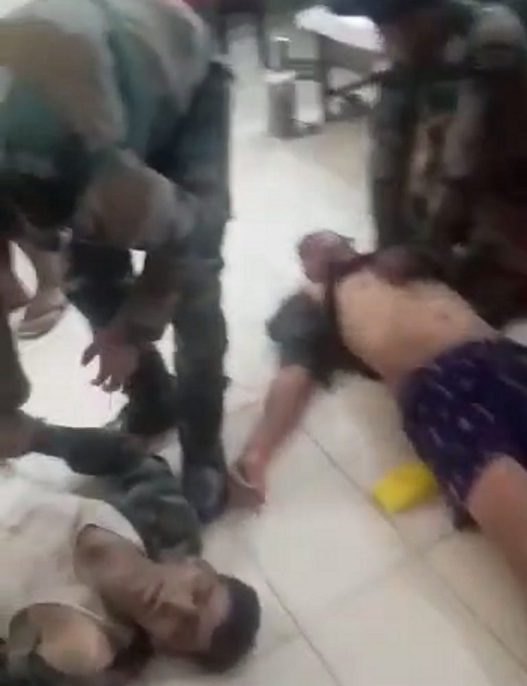 Varios militares vacunados contra el COVID 19 caen fulminados con «paros cardíacos» haciendo deporte en «India»