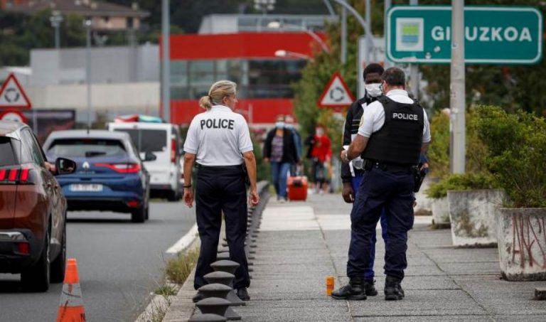 Cruzar la frontera de Irún (España) y emprender en Francia, el reto de los inmigrantes que llegan a España