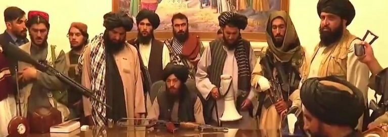 Talibanes: «No está permitido a ningún combatiente entrar en casa, torturar o molestar a nadie»