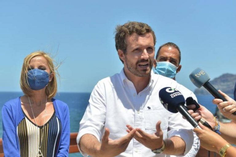 Pablo Casado (PP) critica las «devoluciones en caliente» de los MENAS a Marruecos