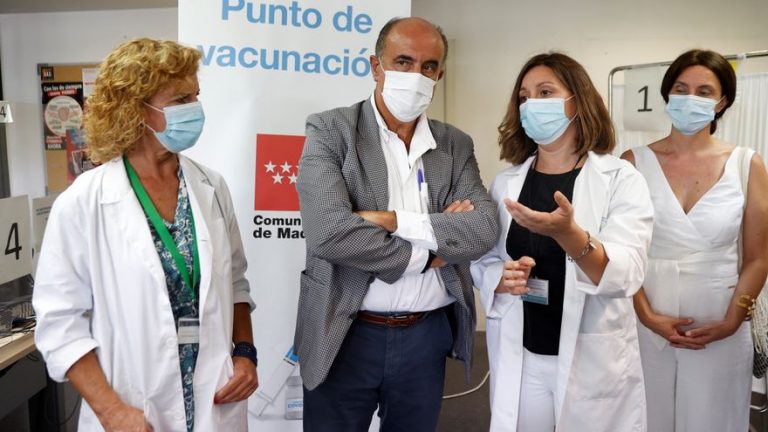 El Gobierno de Ayuso que apoya VOX rechaza el Pasaporte COVID 19 (vacunación obligatoria) en Madrid