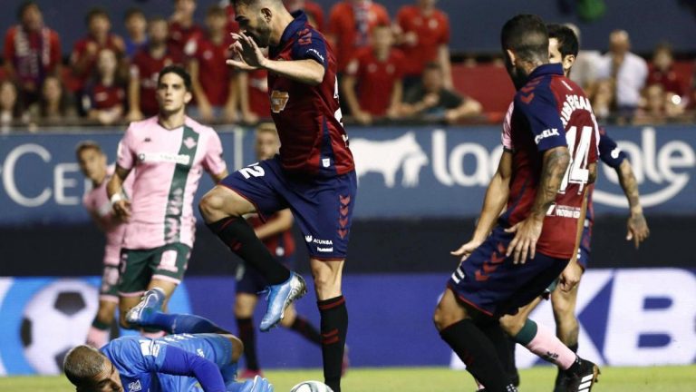 Osasuna y Betis firman tablas en un choque con un difuminado Betis (0-0)