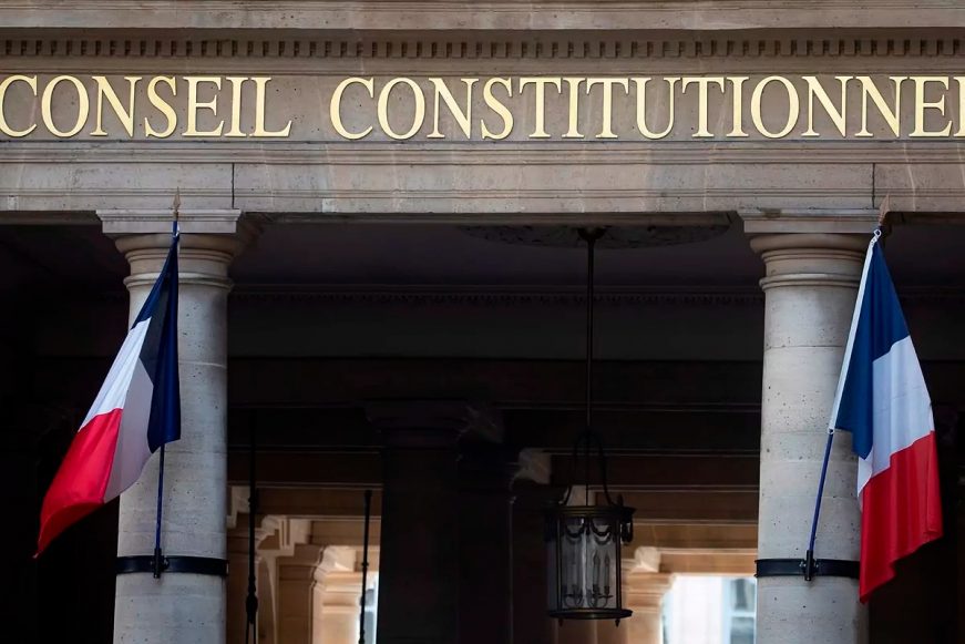 FOTOGRAFÍA. PARÍS (FRANCIA), 05.08.2021. Vista de la fachada del Consejo Constitucional francés. Efe
