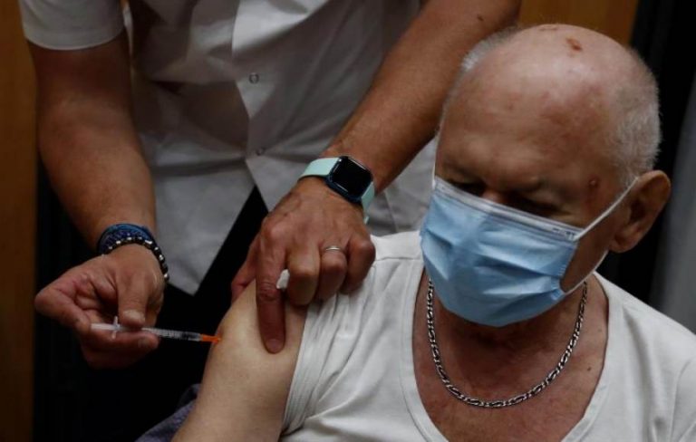 Francia administrará la tercera dosis de Vacuna COVID 19 de forma simultánea a la vacuna de la gripe en otoño
