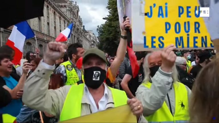 El pueblo se levanta en Francia contra los experimentos (Vacuna COVID 19) y Pasaporte COVID 19 impuestos por el presiden Emmanuel Macron