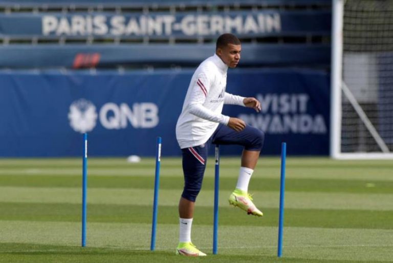El Real Madrid habría dado un ultimátum al PSG por Mbappé