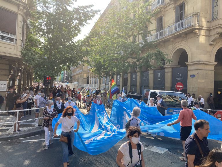 Red de apoyo a presos de ETA (SARE) moviliza para exigir el acercamiento de los terroristas