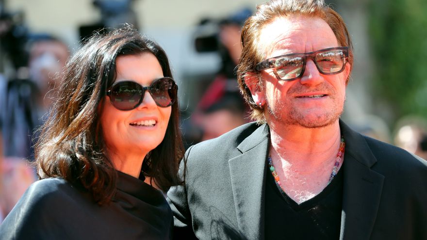 FOTOGRAFÍA. SARAJEVO 8BOSNIA), 15.08.2201. El director alemán, Wim Wenders (d), y el cantante irlandés, Bono Vox (i). Efe