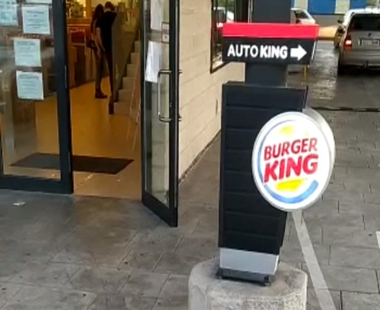 Burger King prohíbe el acceso a los «no vacunados» contra el COVID 19 en Vigo (Galicia) y exige el Pasaporte COVID 19