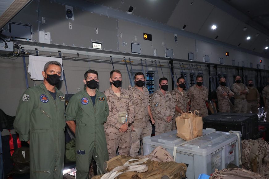 FOTOGRAFÍA. ZARAGOZA (ESPAÑA), 28.08.2021. España recibe a sus militares en Zaragozaque llegan de Kabul (Afganistán). Ñ Pueblo (4)