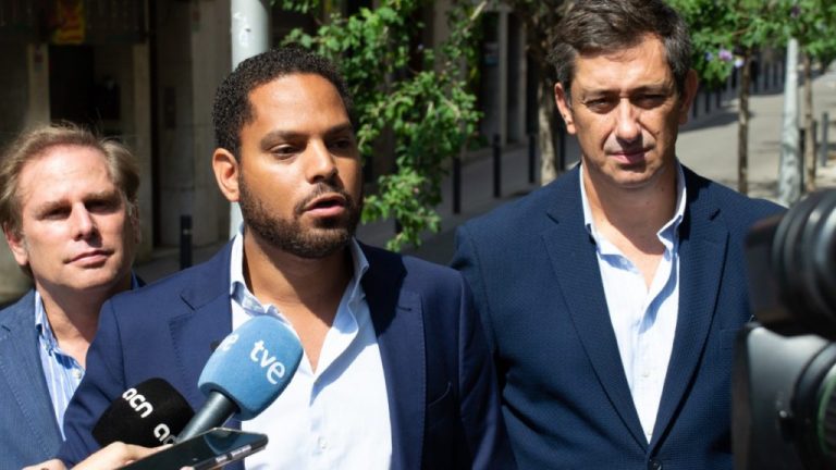 Ignacio Garriga Vaz de Concicao (VOX) exige el control refugiados afganos que el separatismo acogerá y medalla de oro de Cataluña a Policía Nacional y Guardia Civil