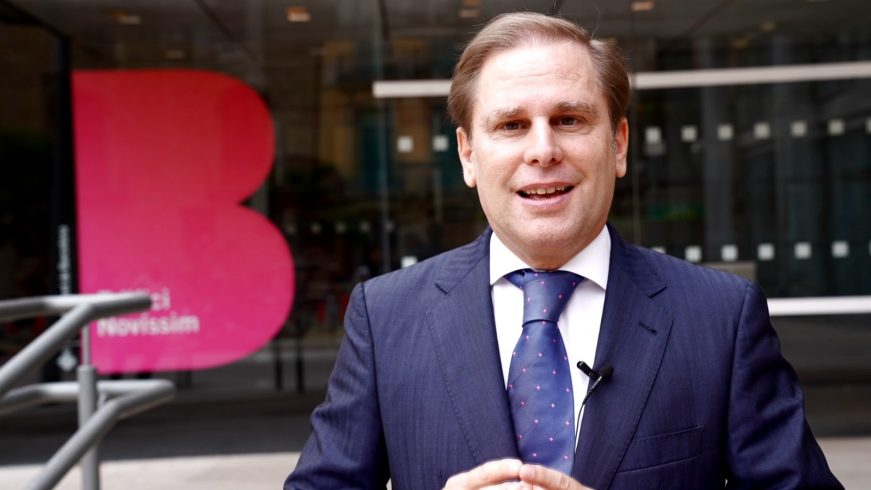 FOTOGAFÍA. BARCELONA (ESPAÑA), 24.09.2021. El portavoz del Grupo Parlamentario de VOX en el Parlamento de Cataluña, Juan Garriga Doménech. ñ Pueblo (1)