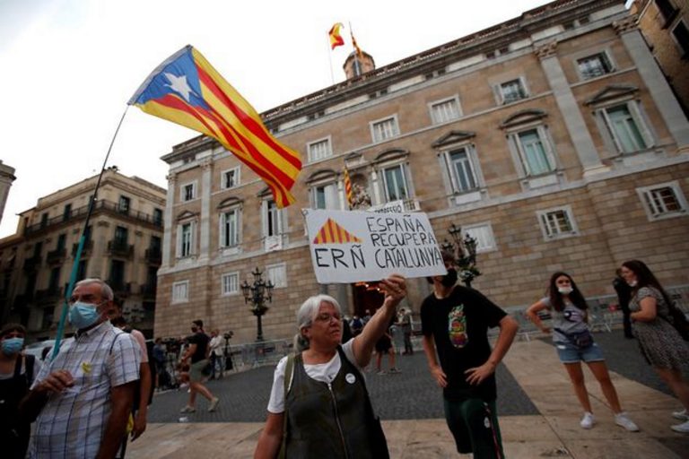 Celebración del Referéndum de independencia: CUP vota «sí», ERC «abstención» y JxCat «no»; VOX y Cs anuncian acciones legales