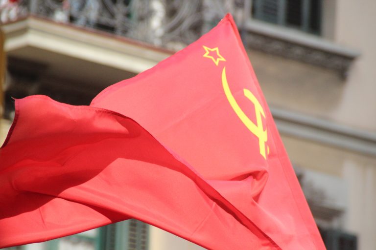 España| Multa de 720 euros al ultra Albert B.T. que llamó a «cortar el cuello al hijo de puta» de su majestad el rey Felipe VI. Ya «estamos tardando»