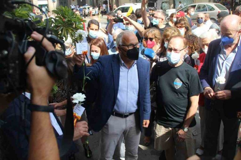 Josep Bou al independentismo: «Volveremos todas las veces que haga falta en defensa» de la Policía Nacional