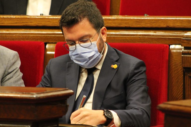 Aragonès anuncia la creación de un «modelo energético propio» separatista en Cataluña