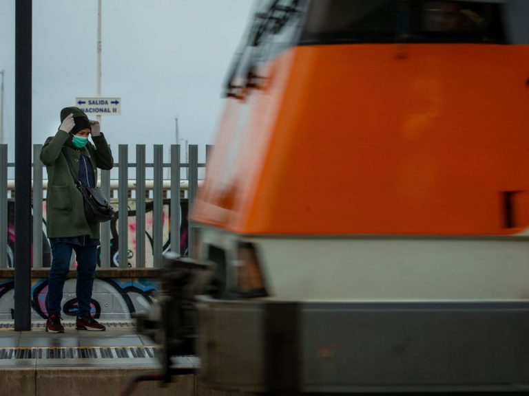 Renfe denuncia incumplimiento de servicios mínimos en Rodalies de Cataluña