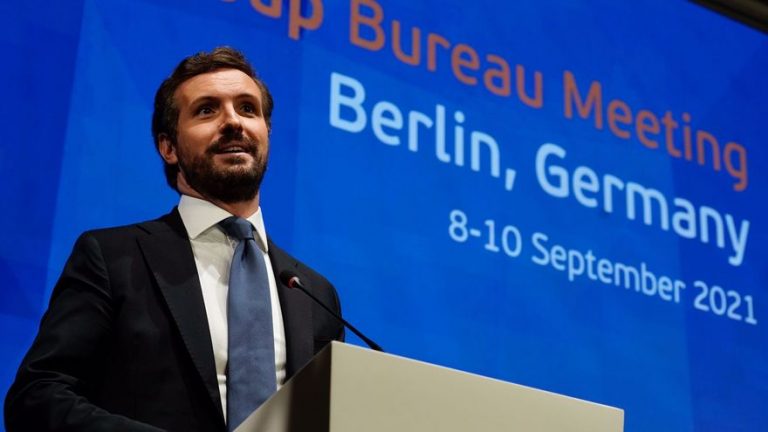 Casado denuncia que se haya politizado con la «falsa denuncia de homofobia» de Madrid