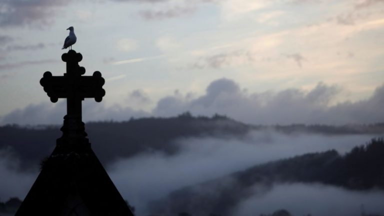 Tiempo seco y pocas nubes salvo en el área cantábrica en España el martes 28-S de 2021