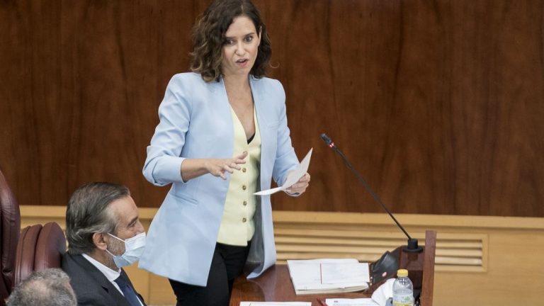 Ayuso al PSOE sobre subida de impuestos: «Conmigo no cuenten porque no soy socialista ni tengo nada que ver con la izquierda»